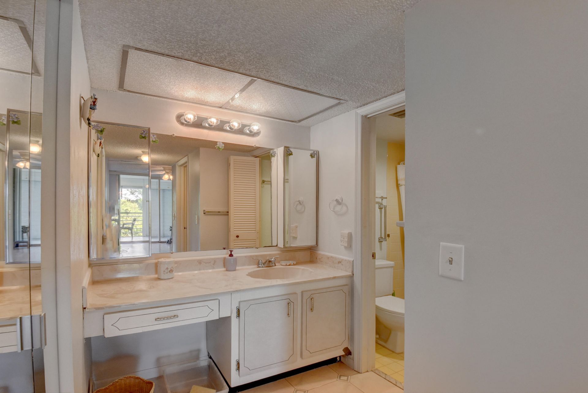 23247 N Barwood Ln Lane N, Unit 305, Boca Raton, FL 33428 Photo