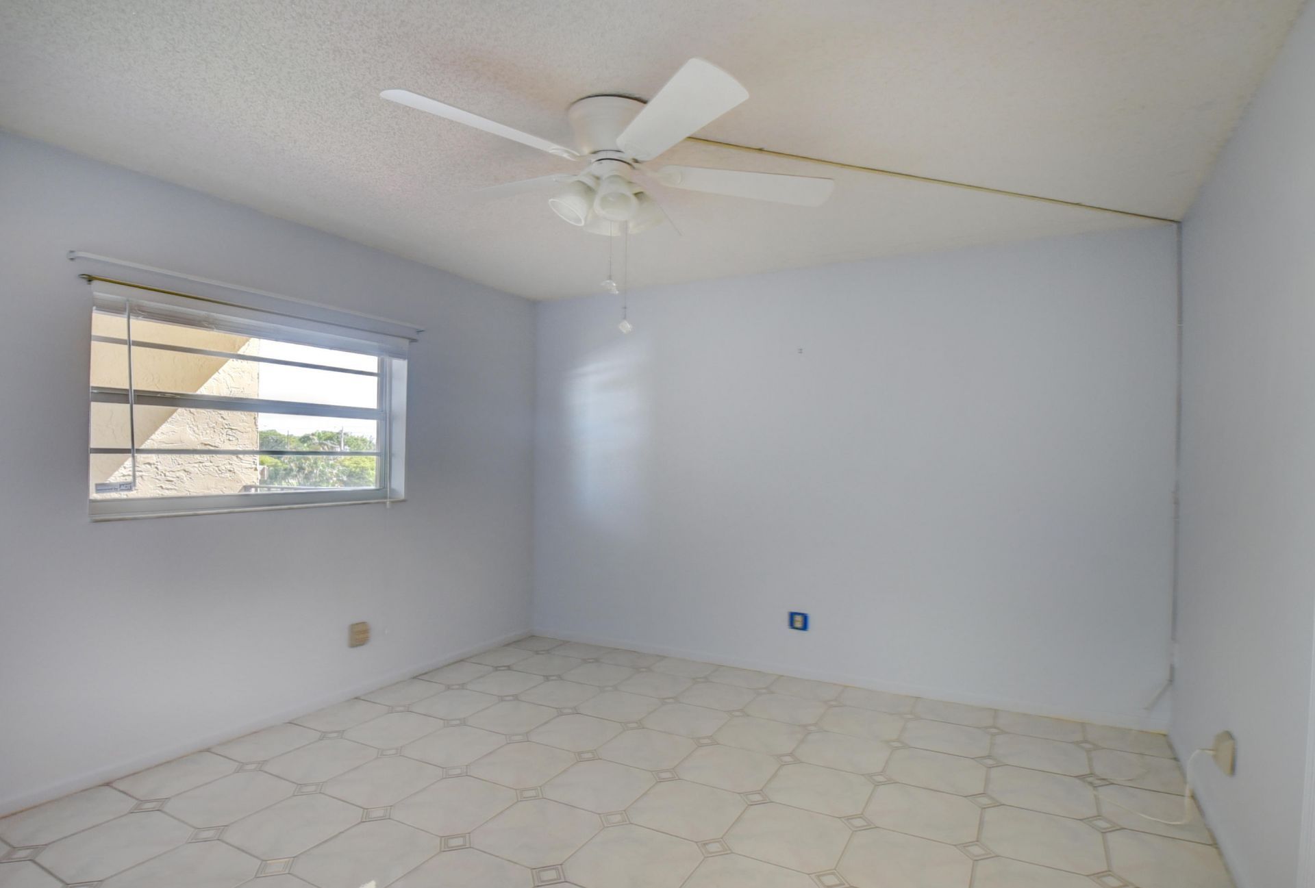 23247 N Barwood Ln Lane N, Unit 305, Boca Raton, FL 33428 Photo