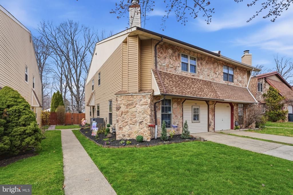 10228 Murty Lane, Philadelphia, PA 19116 Main Photo