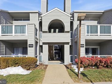 1508 B SUMMERCHASE COURT, RESTON, VA 20194