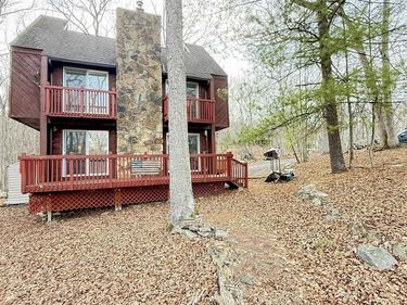 5933 DECKER, BUSHKILL, PA 18324