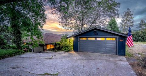 395 Riverview Dr, Auburn, CA 95603 Photo