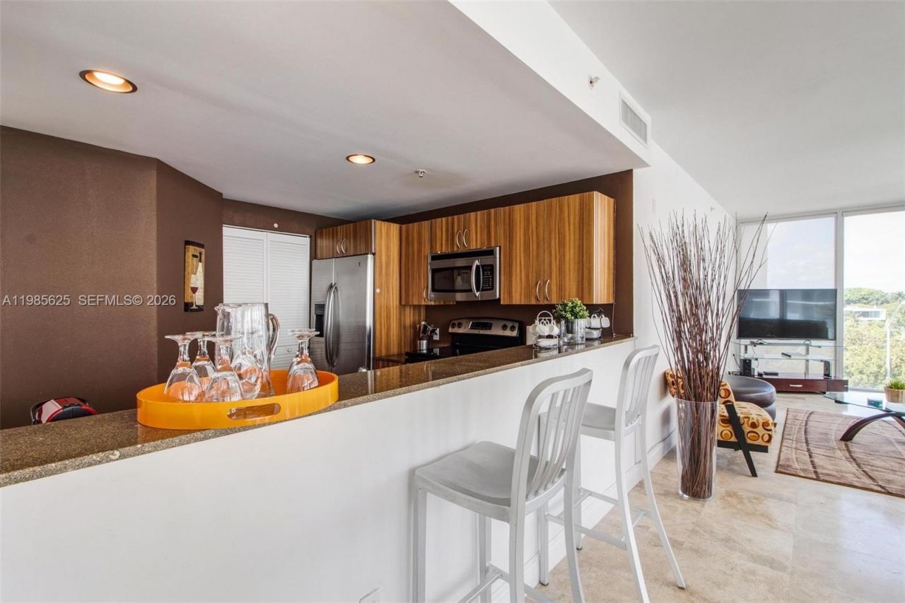 6305 Indian Creek Dr , Unit 5A, Miami Beach, FL 33141 Photo