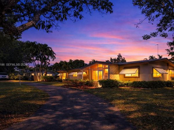 15501 SW 88th Ave , Palmetto Bay, FL 33157