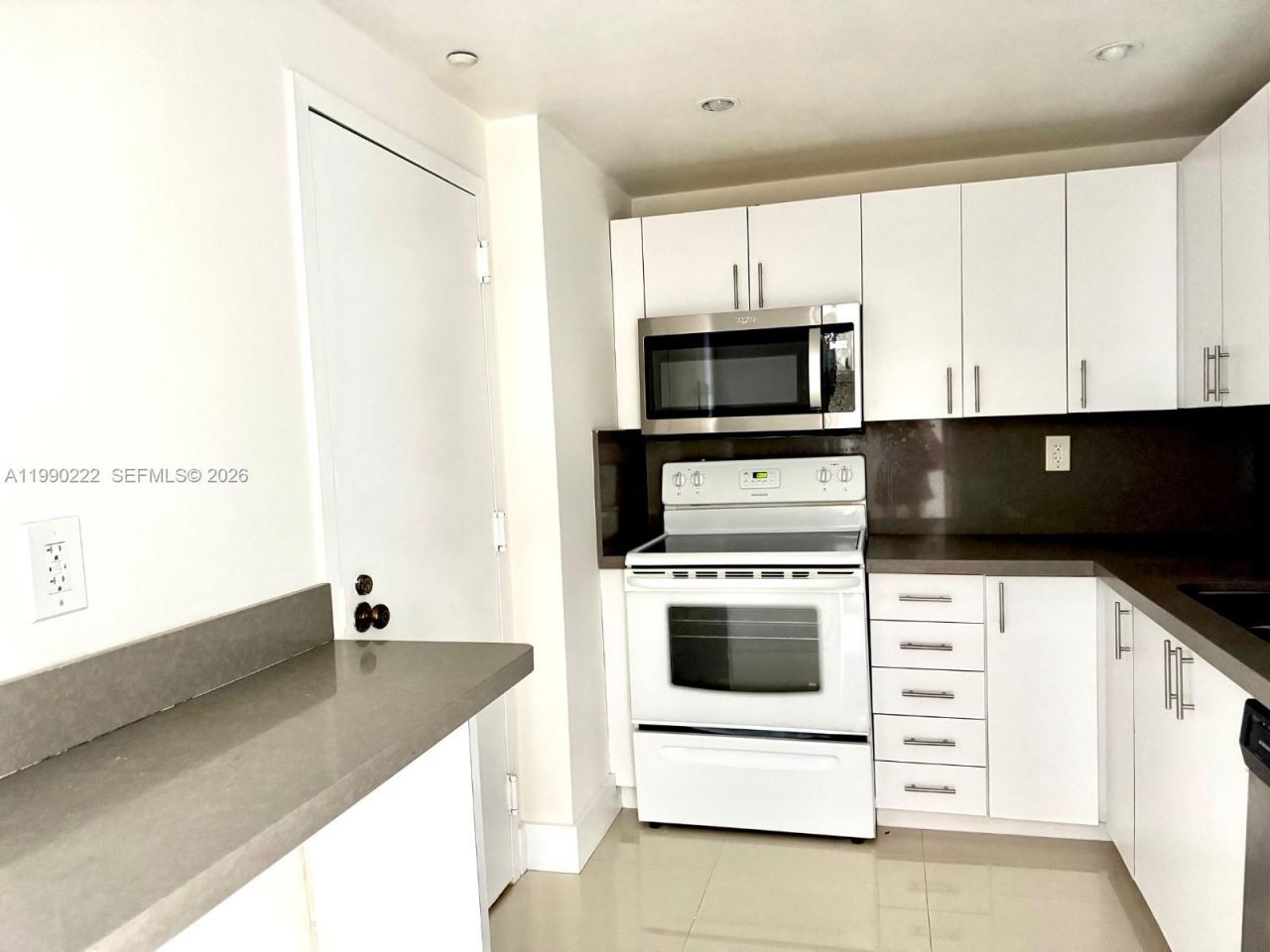 2333 Brickell Ave , Unit 2607, Miami, FL 33129 Photo