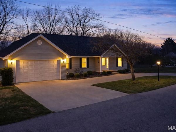 1430 Mullen Lane, Godfrey, IL 62035