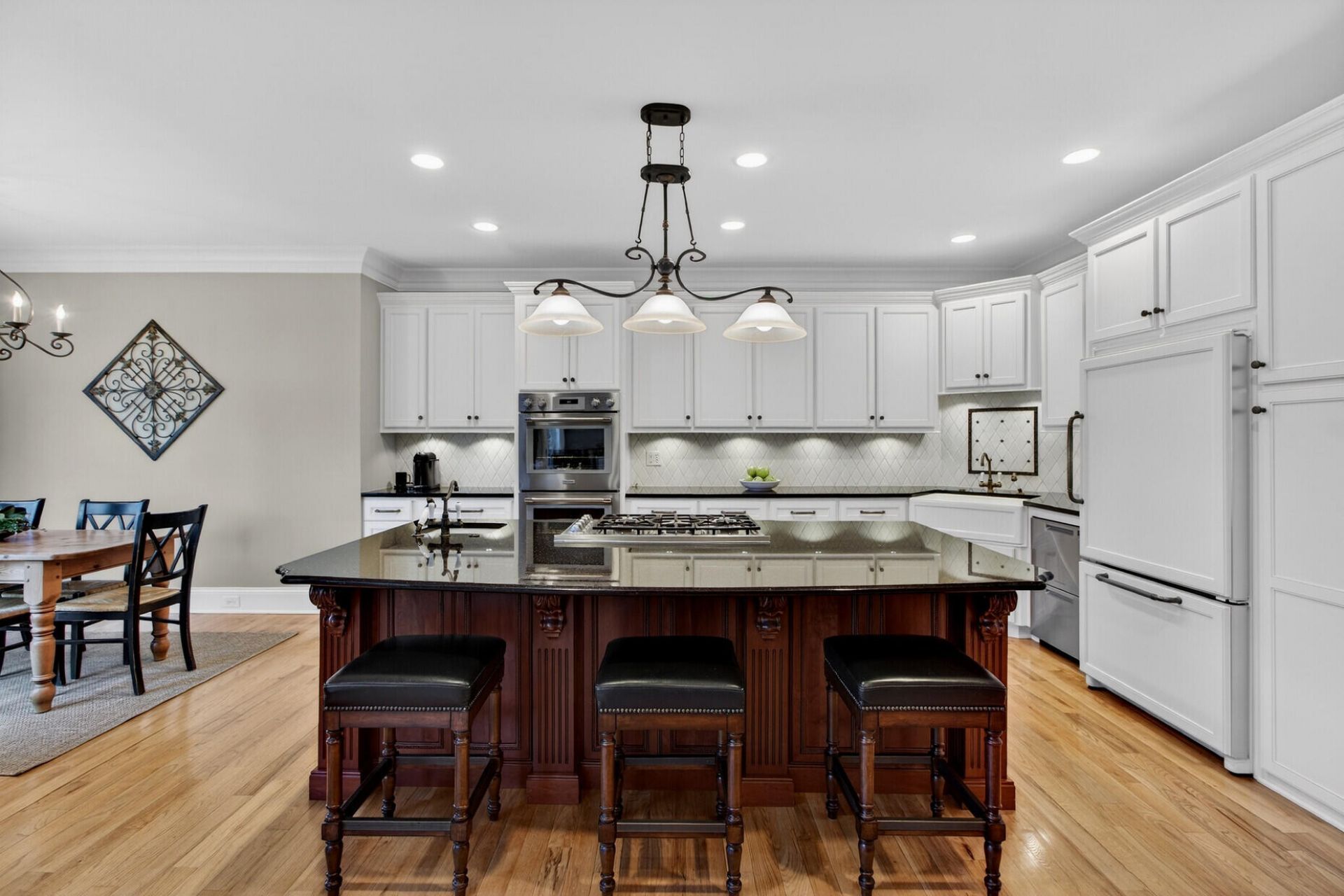 2992 Pignatelli Crescent Photo 20