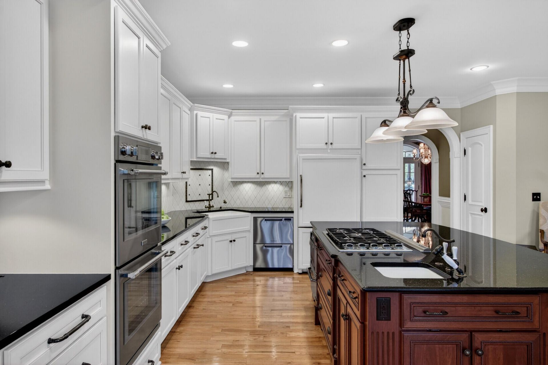 2992 Pignatelli Crescent Photo 21