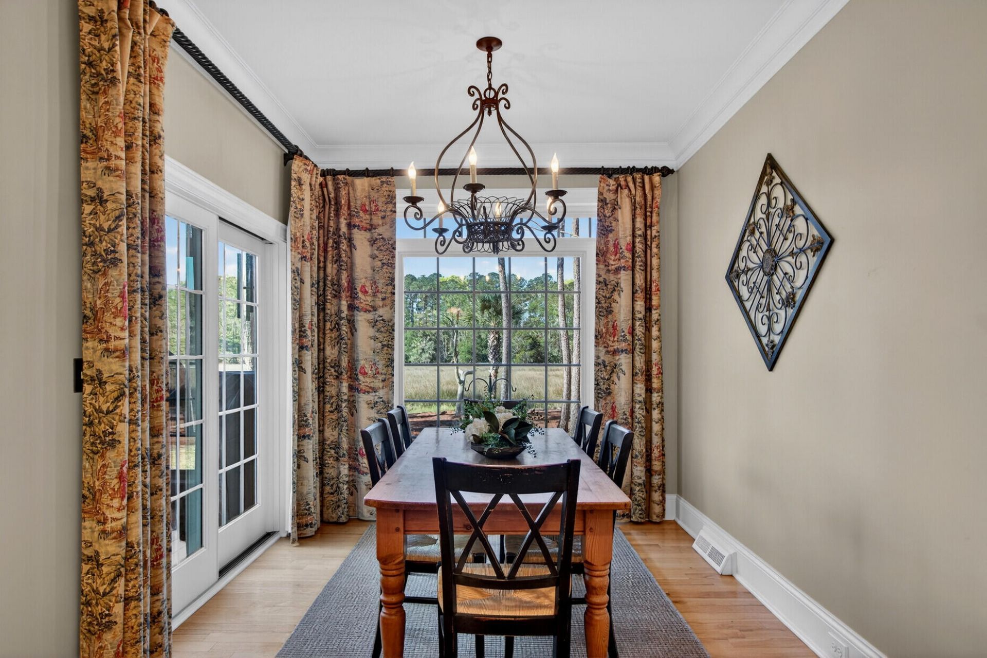 2992 Pignatelli Crescent Photo 24