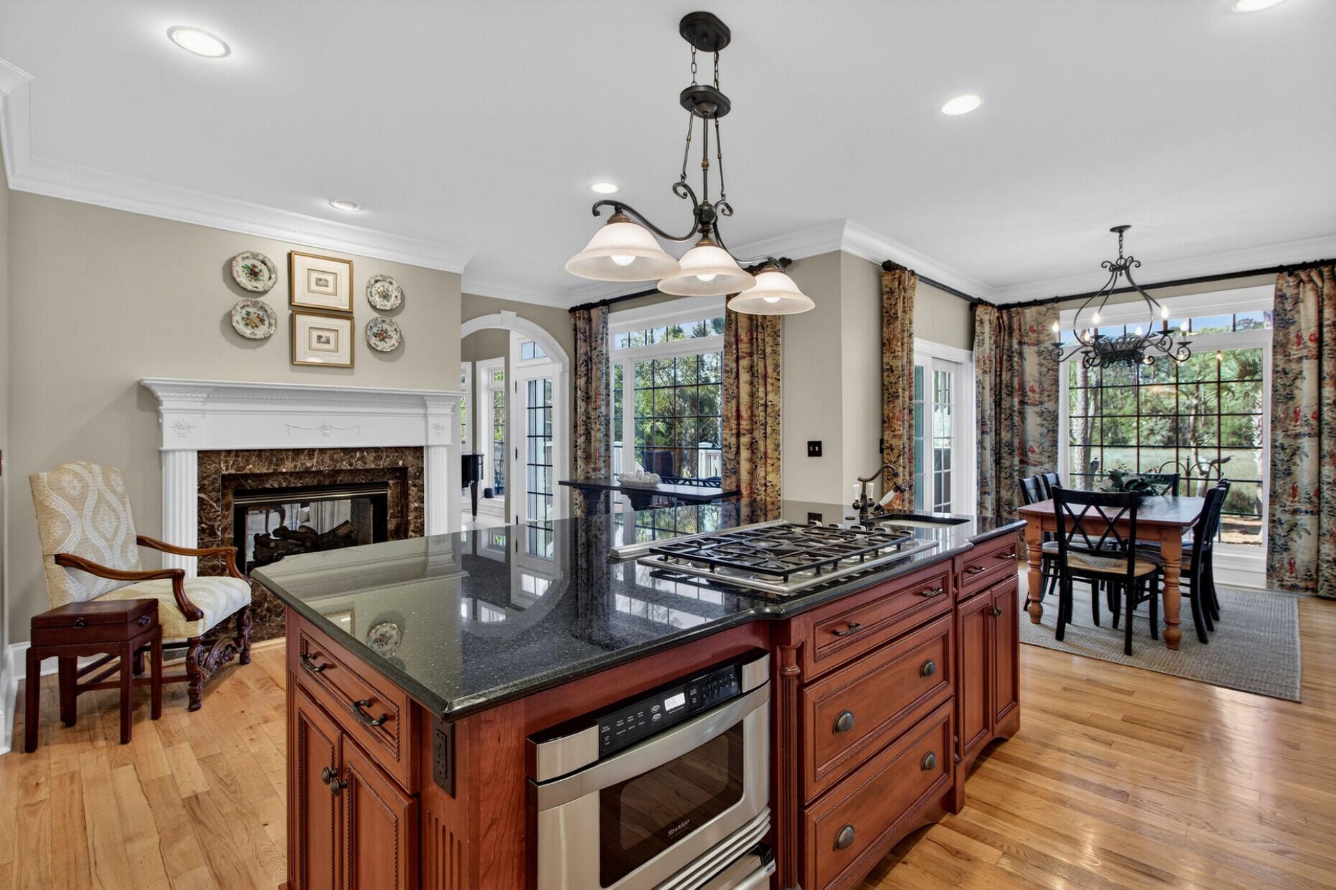 2992 Pignatelli Crescent Photo 28