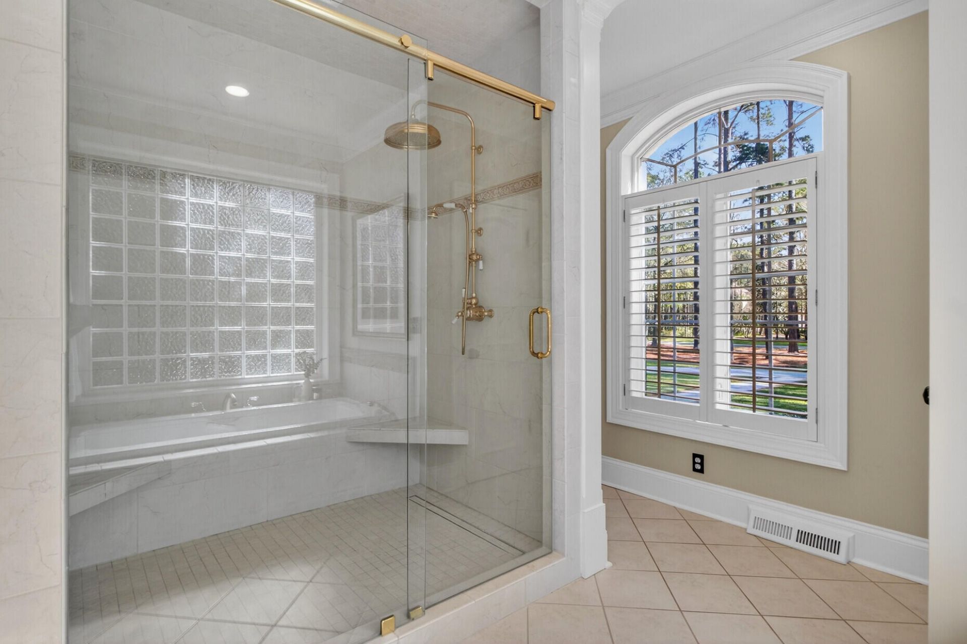 2992 Pignatelli Crescent Photo 44