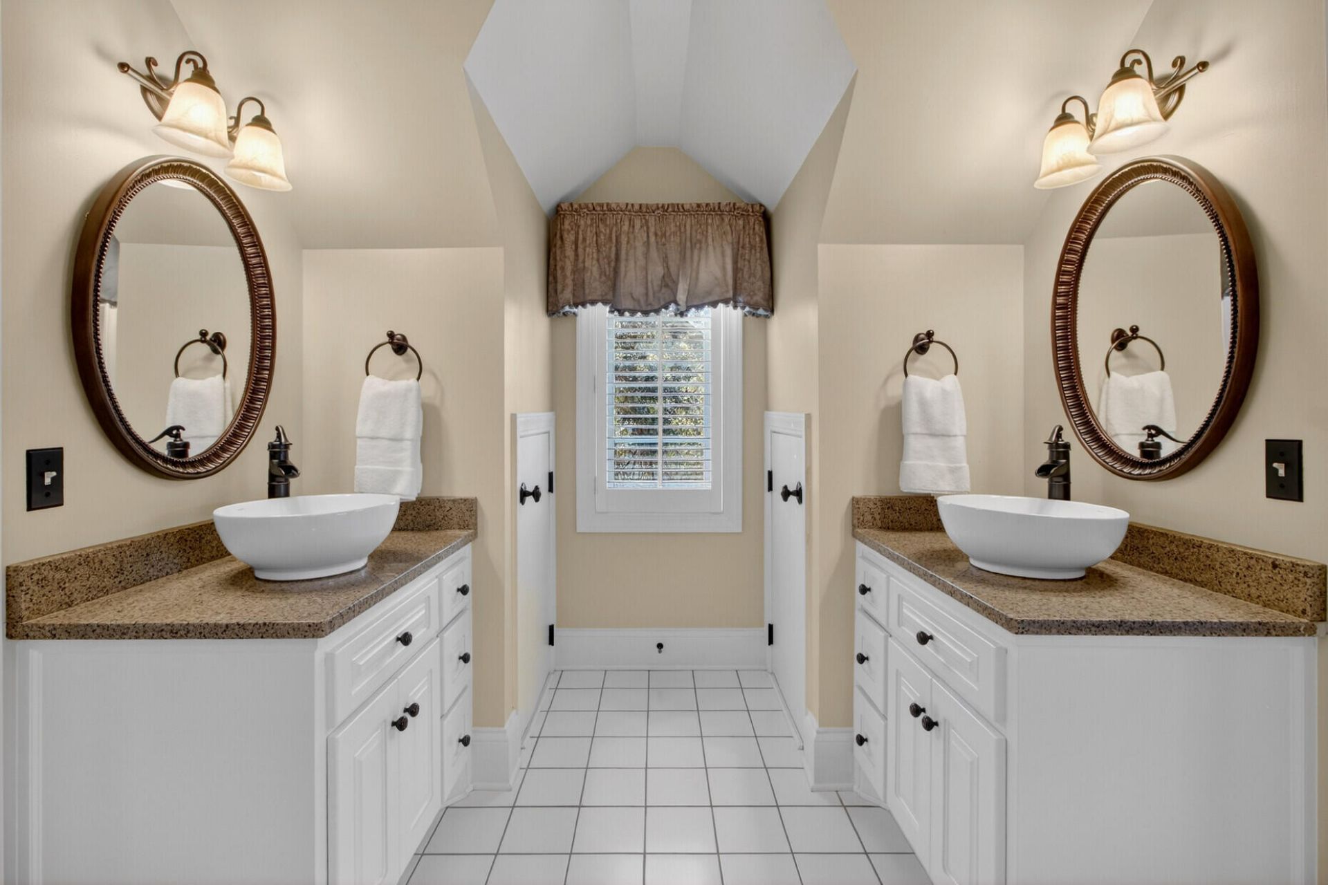 2992 Pignatelli Crescent Photo 58