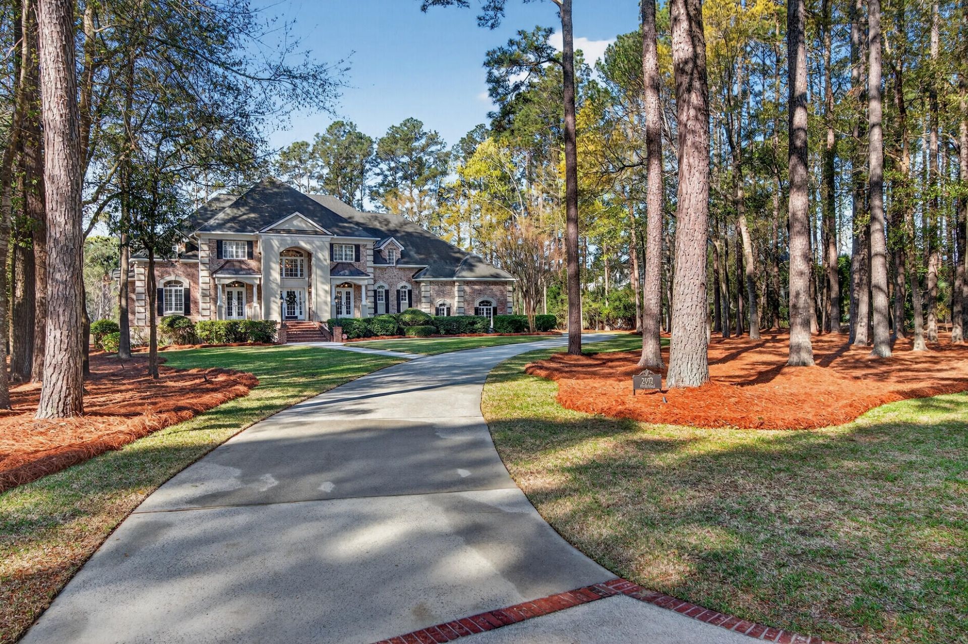 2992 Pignatelli Crescent Photo 7