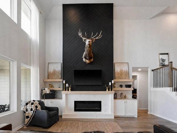 311 Bear Oak ST, Hutto, TX 78634
