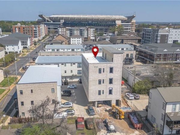 1411 8th Street, Unit 100, Tuscaloosa, AL 35401