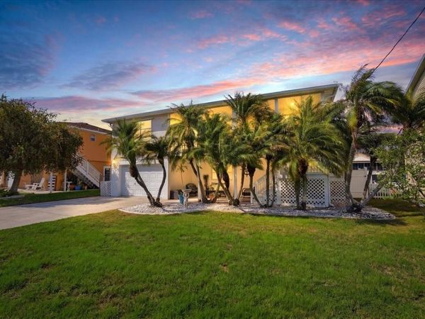 7611 MAKO DRIVE , HUDSON, FL 34667