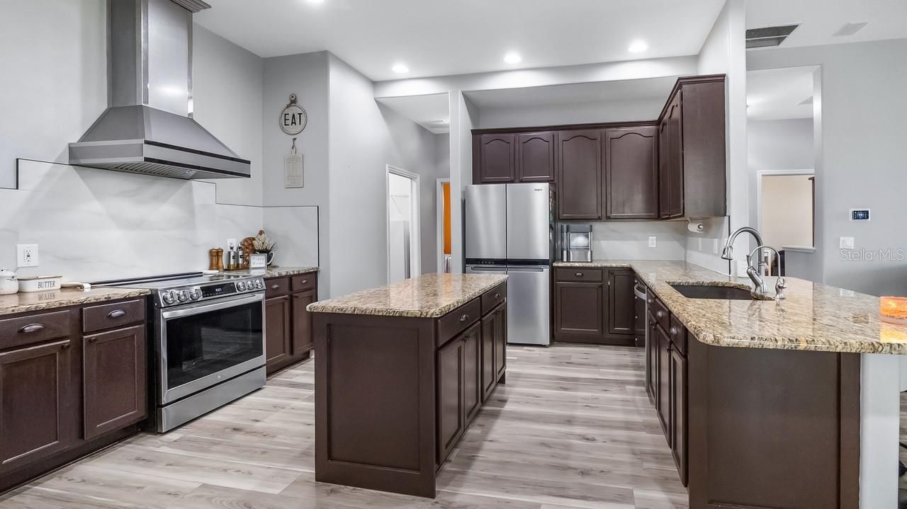 7351 Spring Mountain Lane, Yalaha, FL 34797 Photo