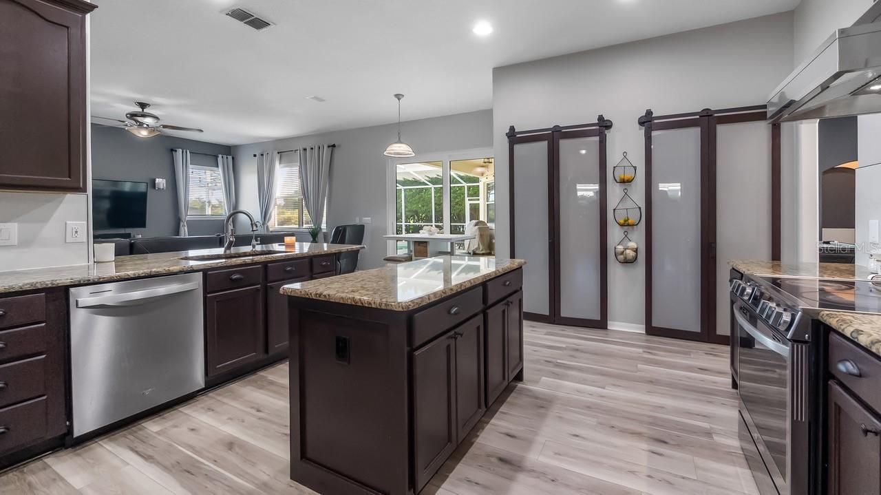 7351 Spring Mountain Lane, Yalaha, FL 34797 Photo