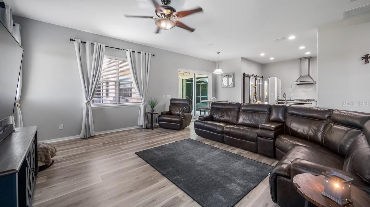 7351 Spring Mountain Lane, Yalaha, FL 34797 Photo