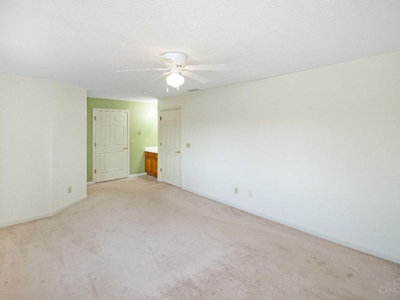 5261 N Bend, Unit 9-1, Green Township, OH 45247 Photo 10