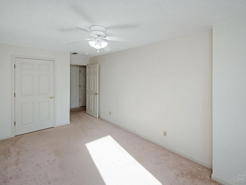 5261 N Bend, Unit 9-1, Green Township, OH 45247 Photo 16