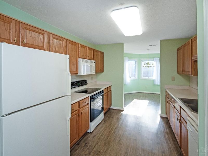 5261 N Bend, Unit 9-1, Green Township, OH 45247 Photo 5