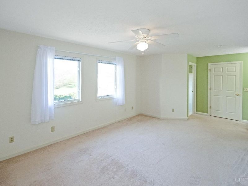 5261 N Bend, Unit 9-1, Green Township, OH 45247 Photo 9