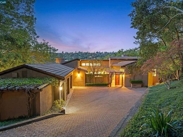 25 Woodacres Ct, Orinda, CA 94563