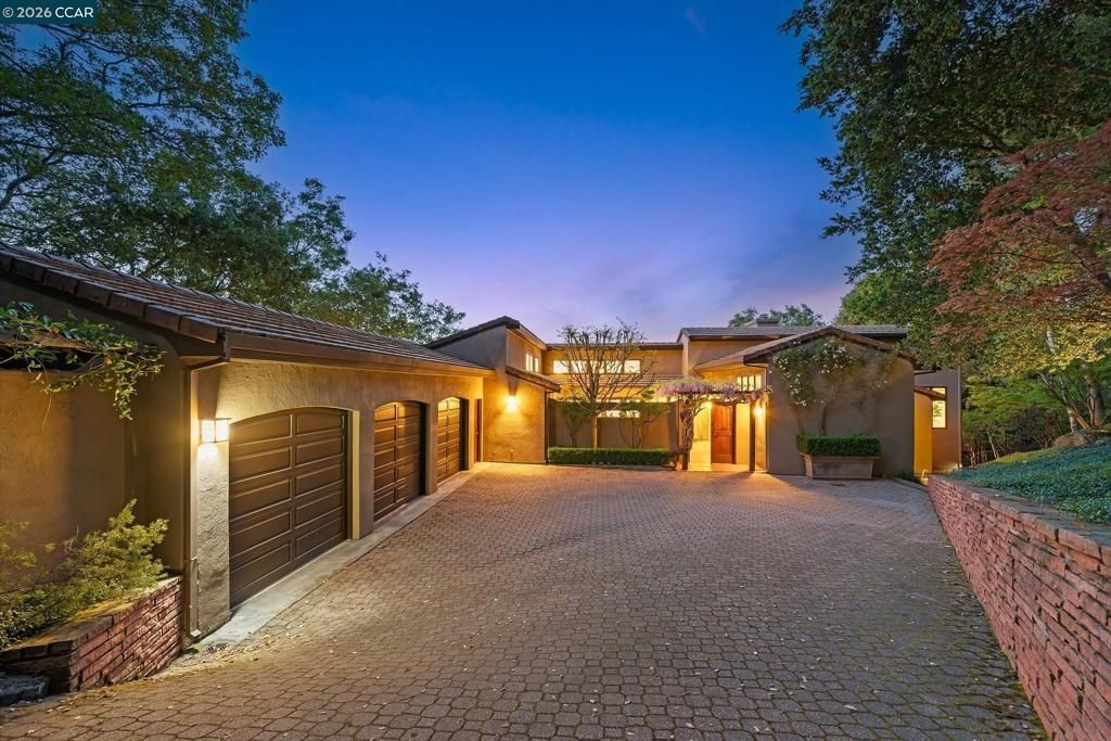 25 Woodacres Ct, Orinda, CA 94563 Main Photo