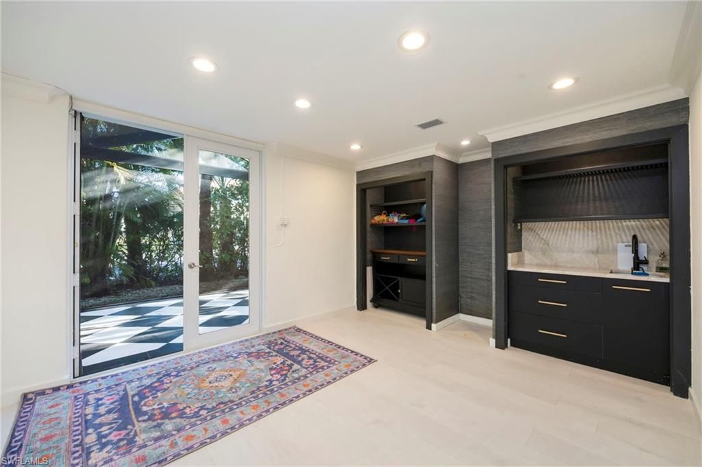 1225 Sandpiper St, Naples, FL 34102 Photo
