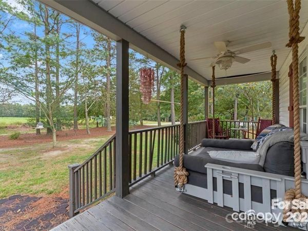10560 Lake Royalle Road, Spring Hope, NC 27882