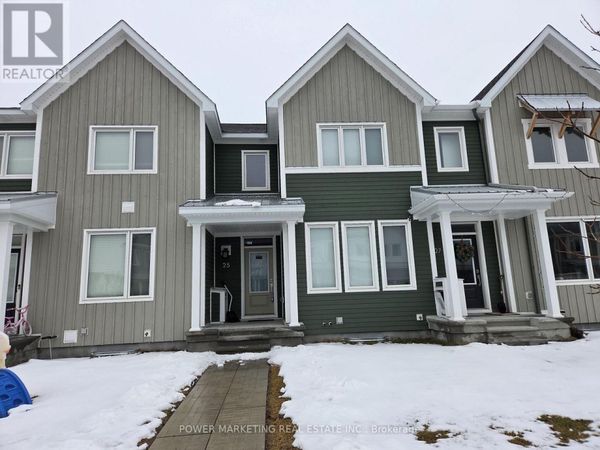 25 Chasing Grove, Ottawa, ON K0A2Z0