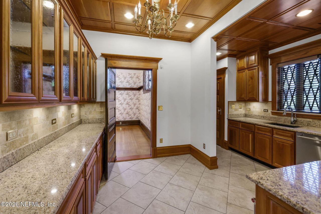 2160 Oak Street, Jacksonville, FL 32204 Photo