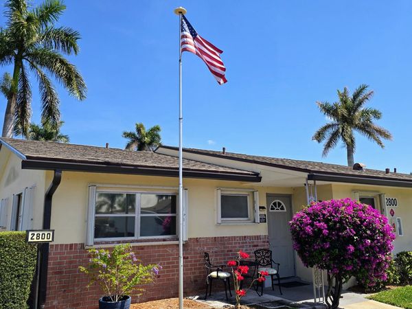 2800 Ashley Drive E, Unit B, West Palm Beach, FL 33415