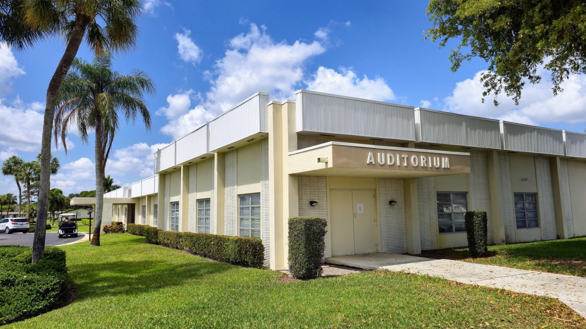 2800 Ashley Drive E, Unit B, West Palm Beach, FL 33415 Photo