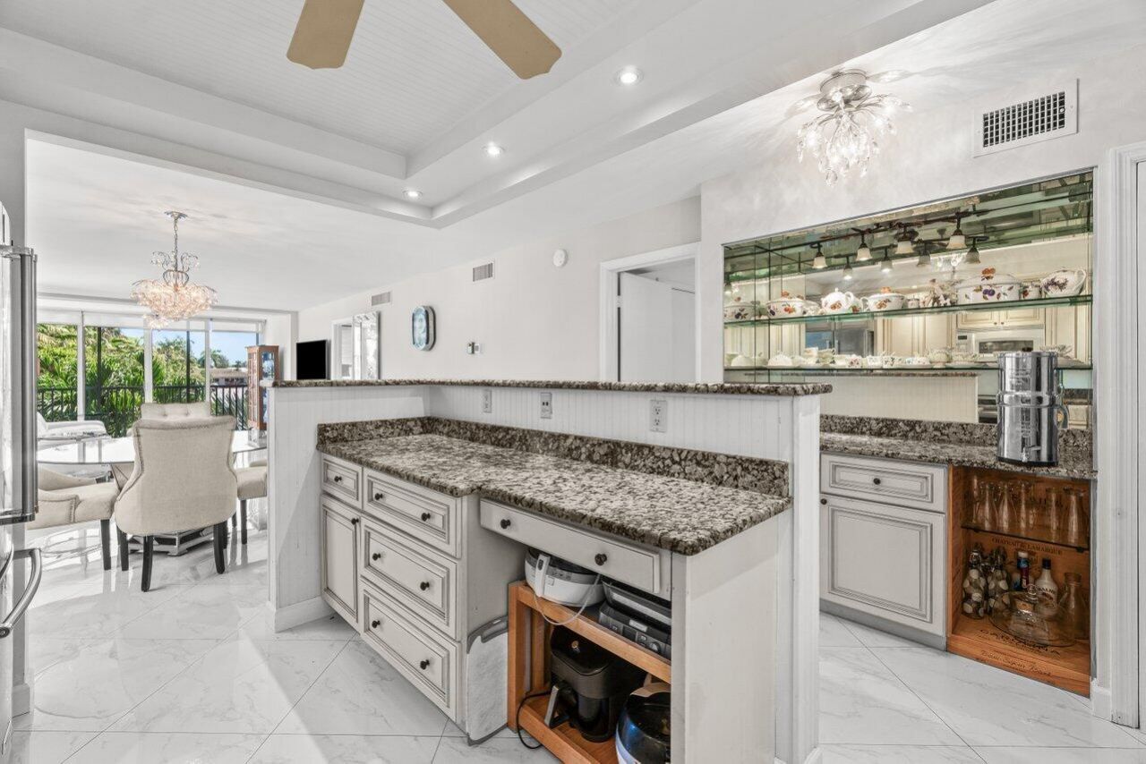 2010 S Federal Highway, Unit 201, Boynton Beach, FL 33435 Photo