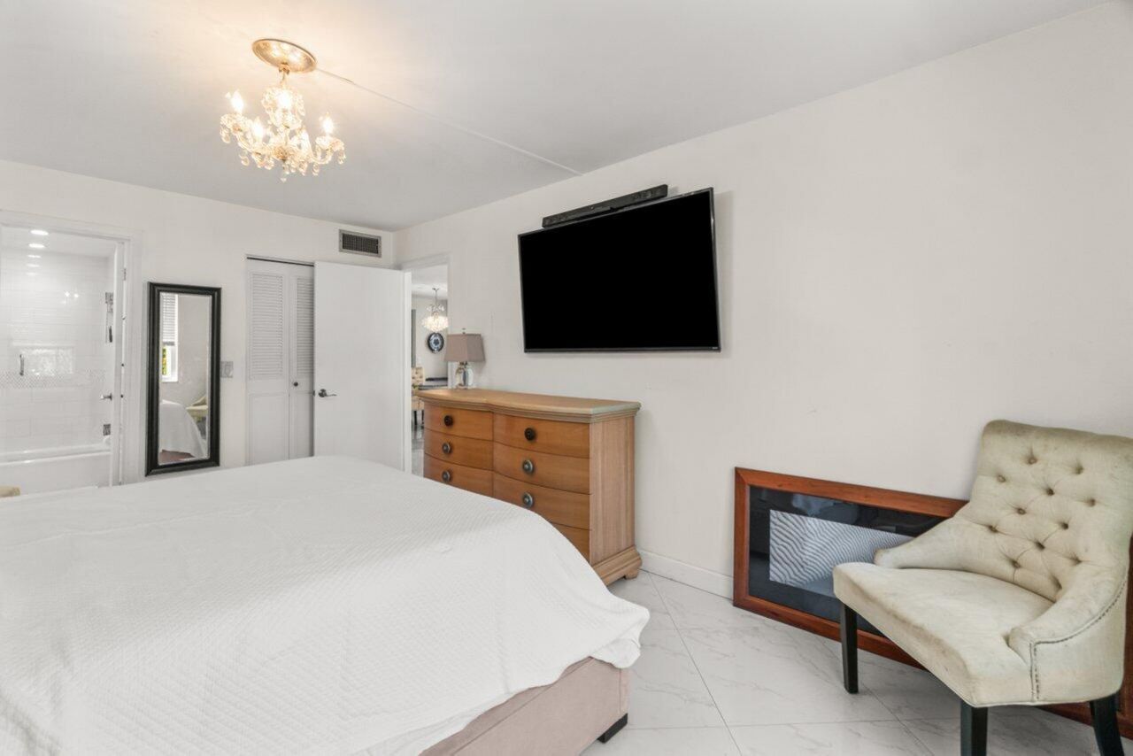 2010 S Federal Highway, Unit 201, Boynton Beach, FL 33435 Photo