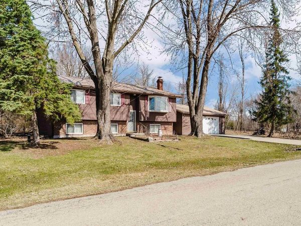 8480 SHIRLEY COURT, Winneconne, WI 54986