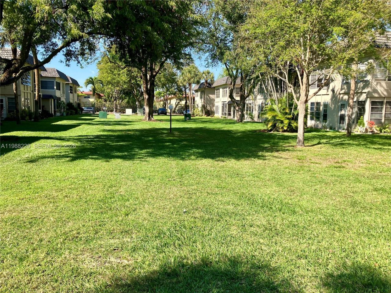 5681 SW 2nd Ct , Unit 105, Margate, FL 33068 Photo