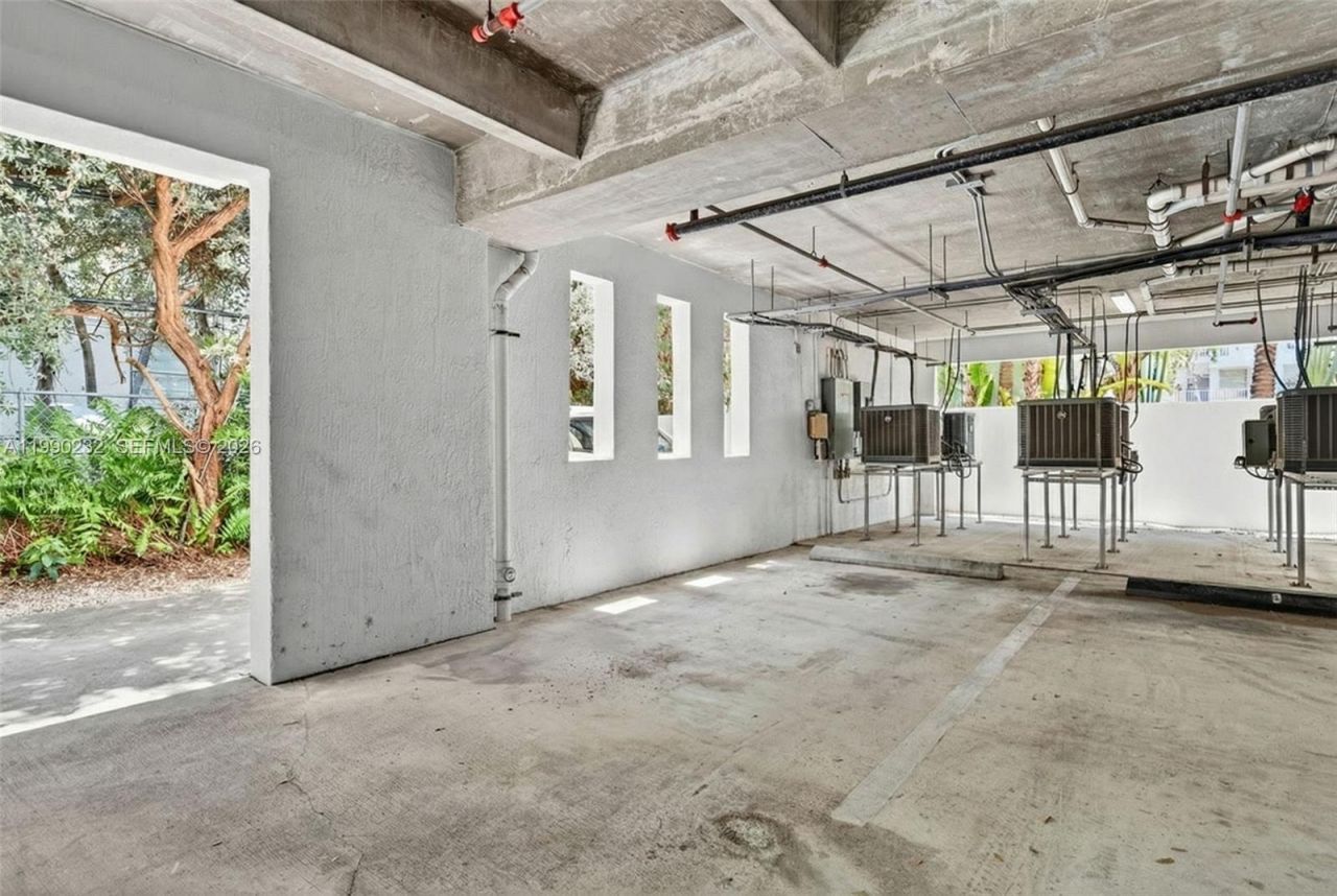 630 85th St, Unit 104, Miami Beach, FL 33141 Photo