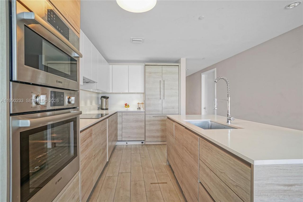 10201 E Bay Harbour, Unit 601, Bay Harbor Islands, FL 33154 Photo