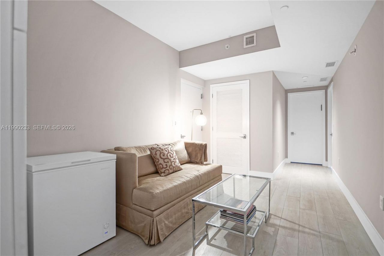 10201 E Bay Harbour, Unit 601, Bay Harbor Islands, FL 33154 Photo