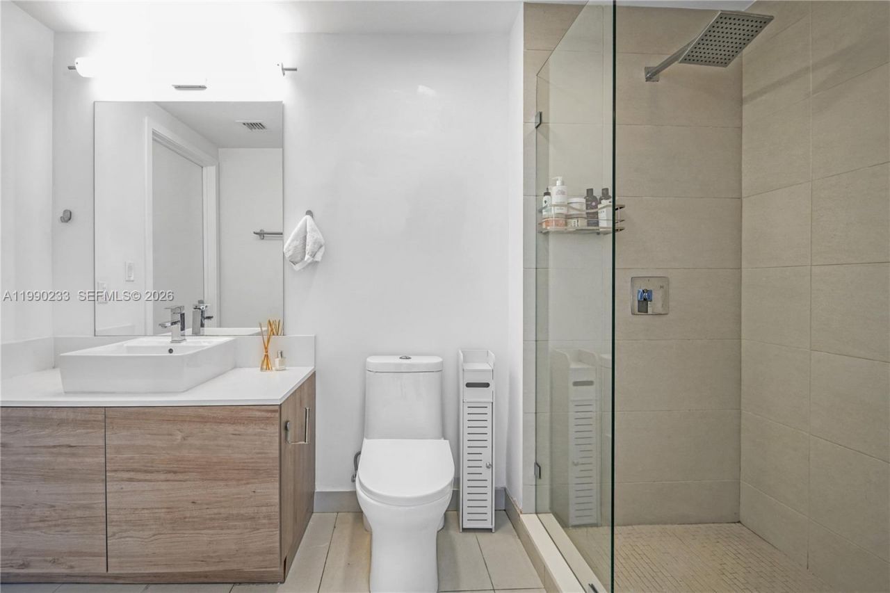 10201 E Bay Harbour, Unit 601, Bay Harbor Islands, FL 33154 Photo