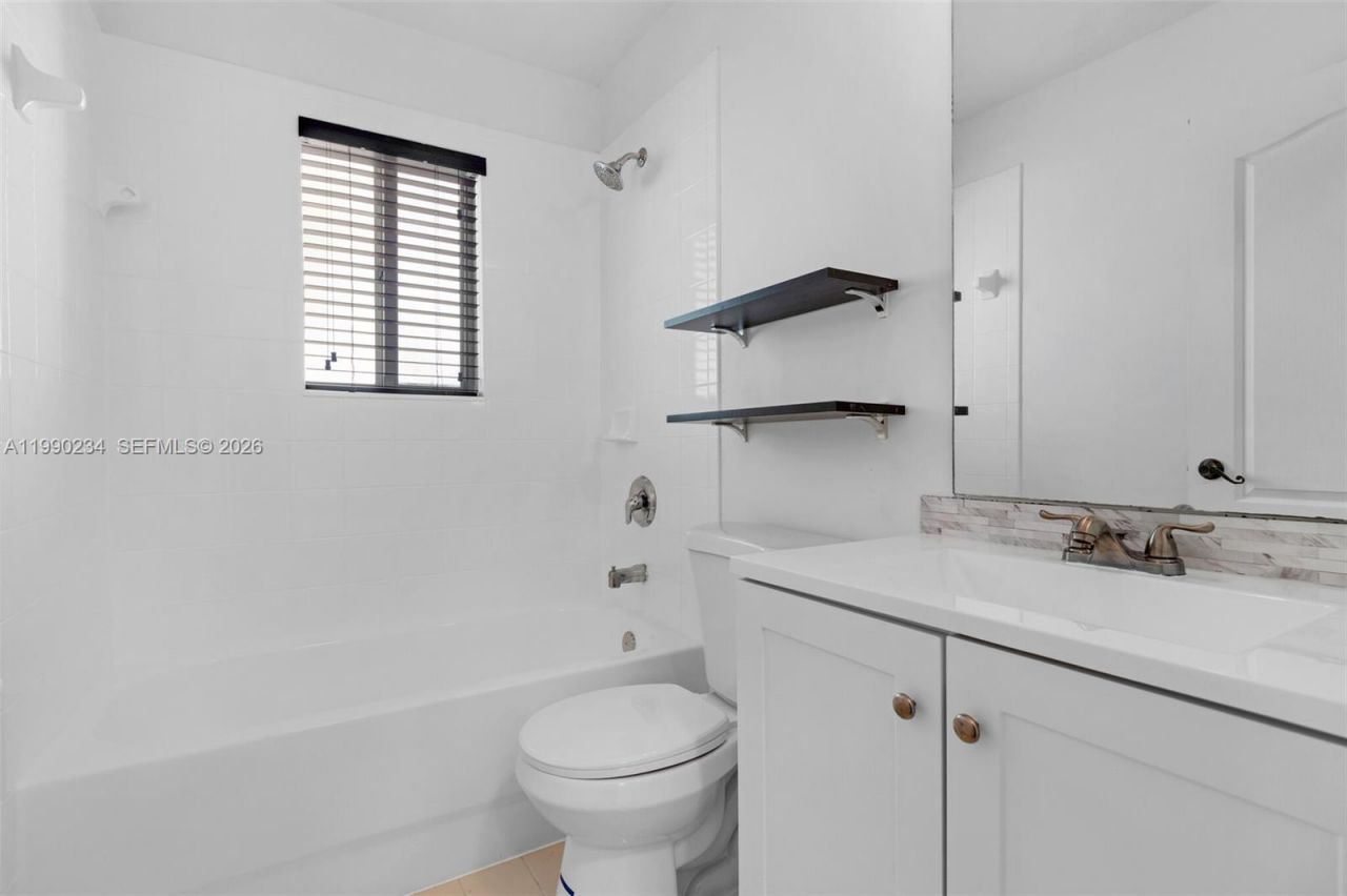 9264 SW 209th Ter, Cutler Bay, FL 33189 Photo