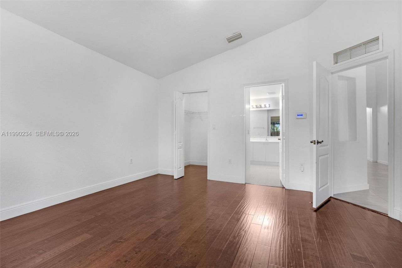 9264 SW 209th Ter, Cutler Bay, FL 33189 Photo