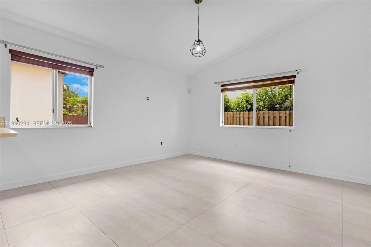 9264 SW 209th Ter, Cutler Bay, FL 33189 Photo