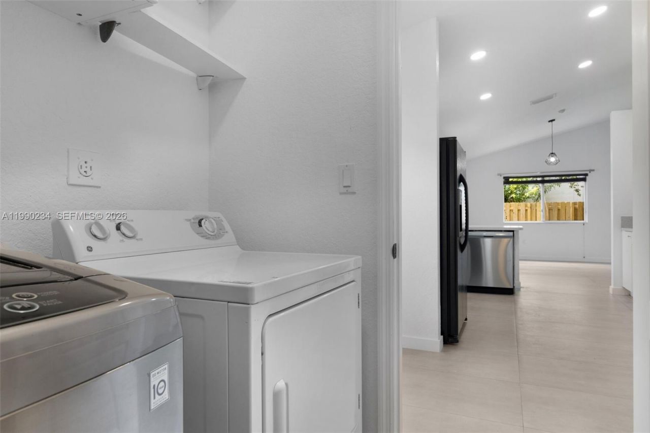 9264 SW 209th Ter, Cutler Bay, FL 33189 Photo