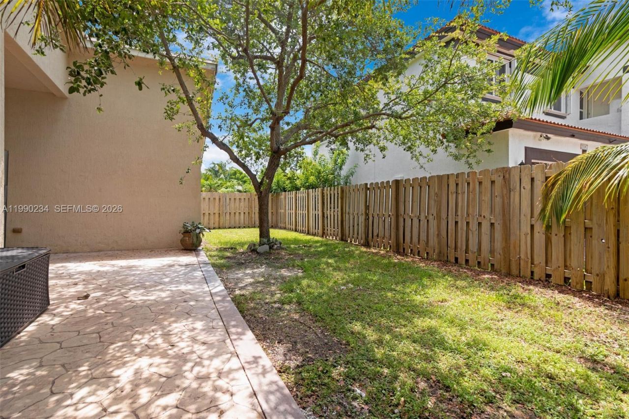 9264 SW 209th Ter, Cutler Bay, FL 33189 Photo
