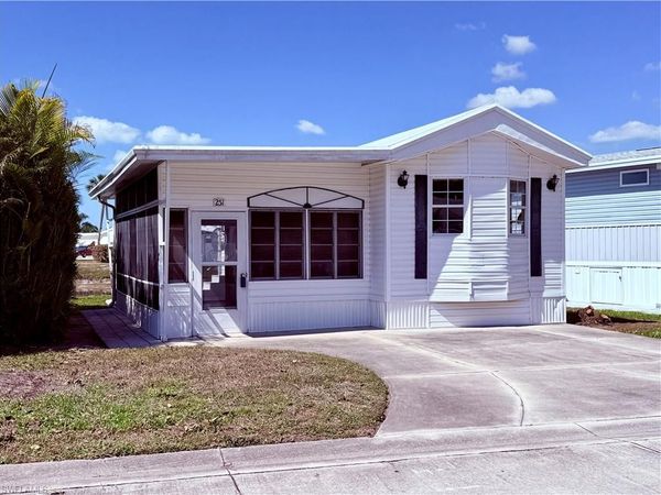 251 Bass LN, Unit 251, NAPLES, FL 34145