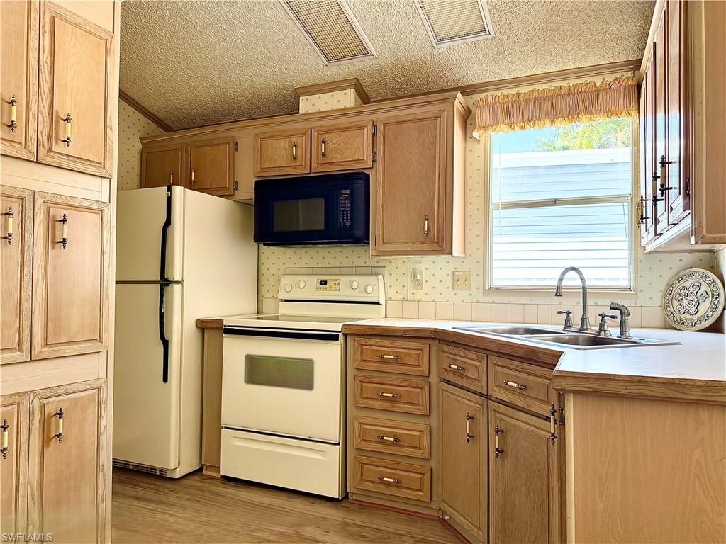 251 Bass Ln, Unit 251, Naples, FL 34145 Photo
